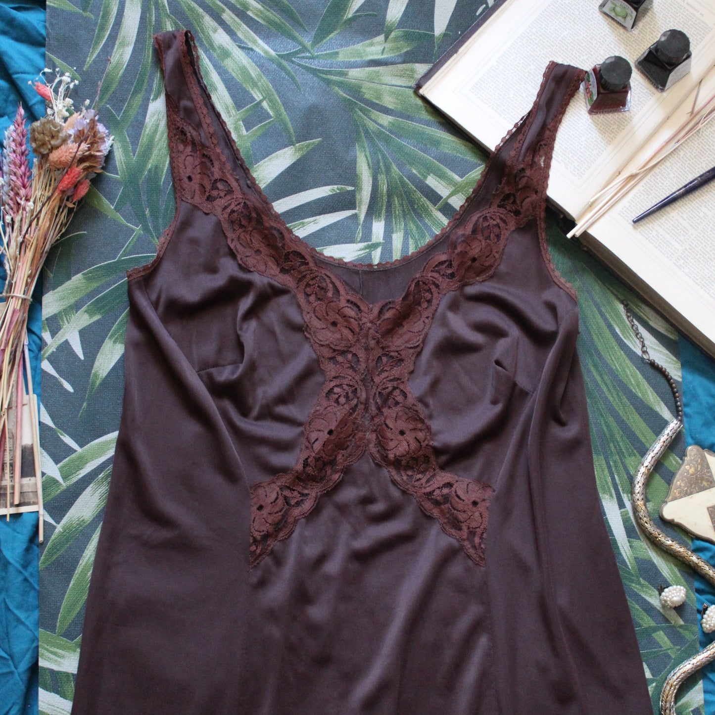 Chocolate lace slip