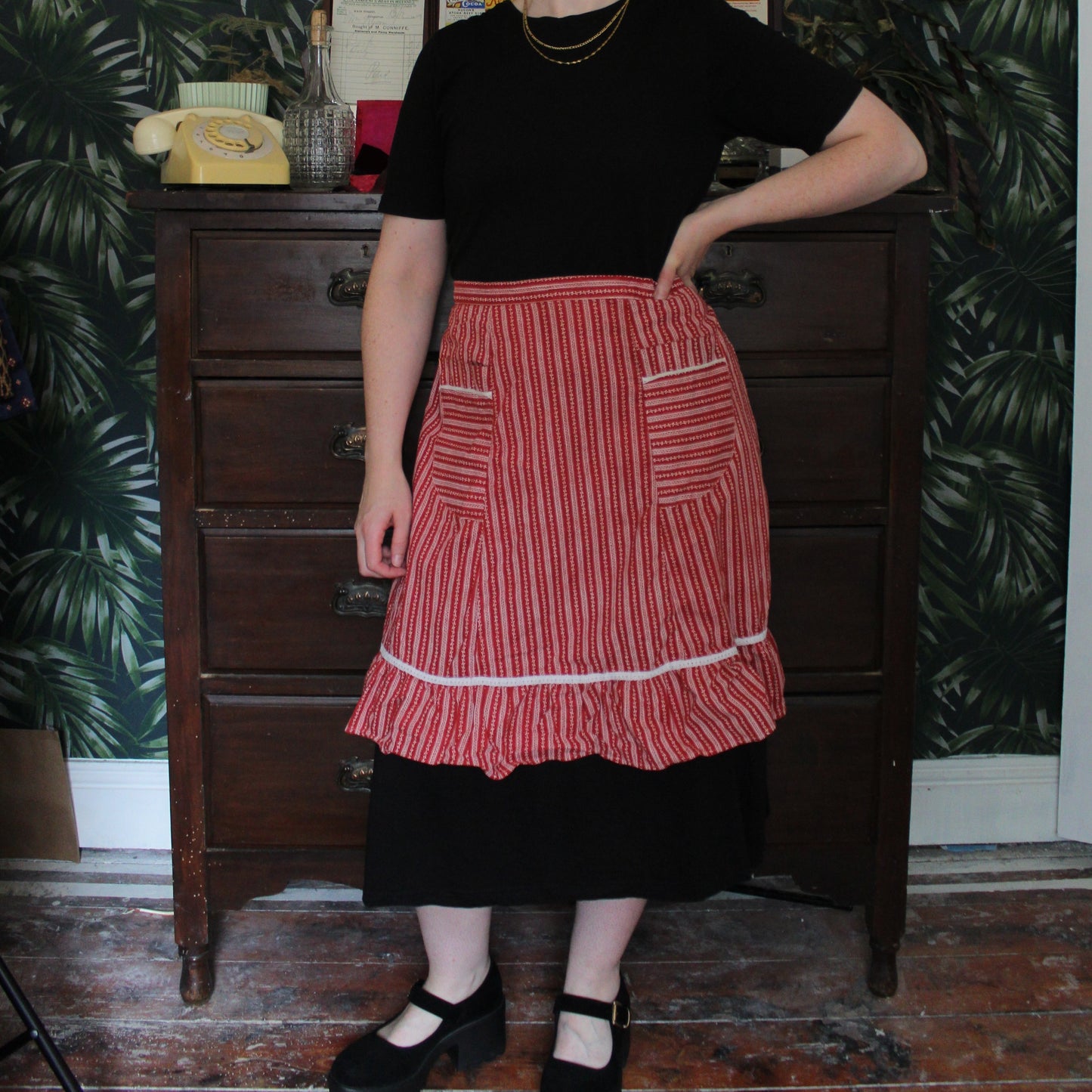 Folksy red and white half apron