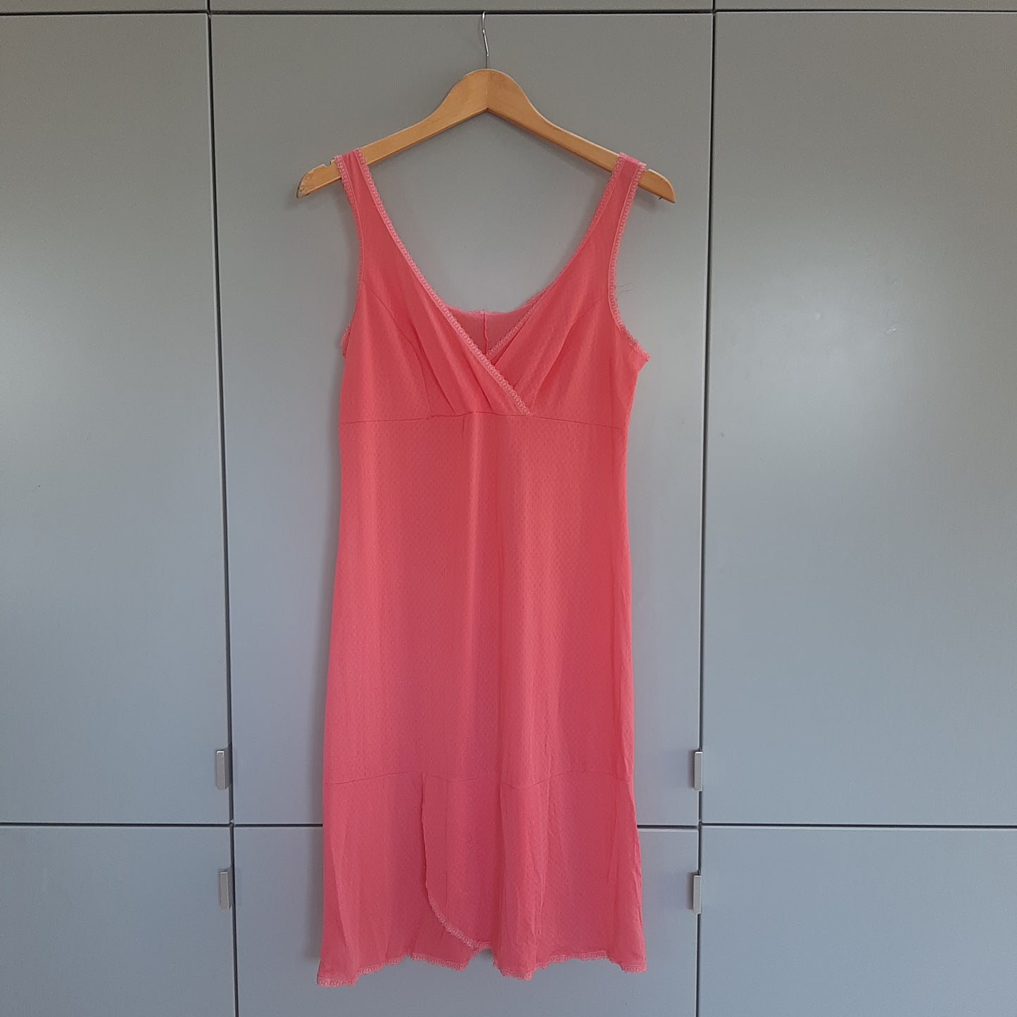 Summer coral slip