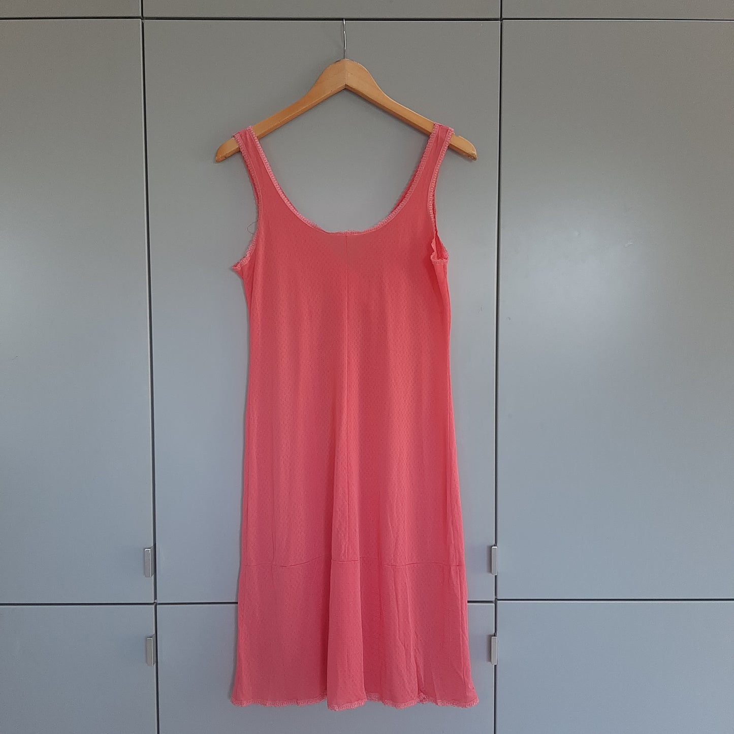 Summer coral slip