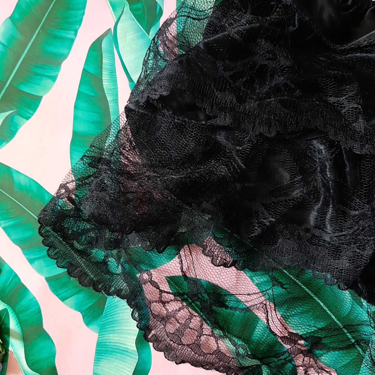 Black and pink negligee top