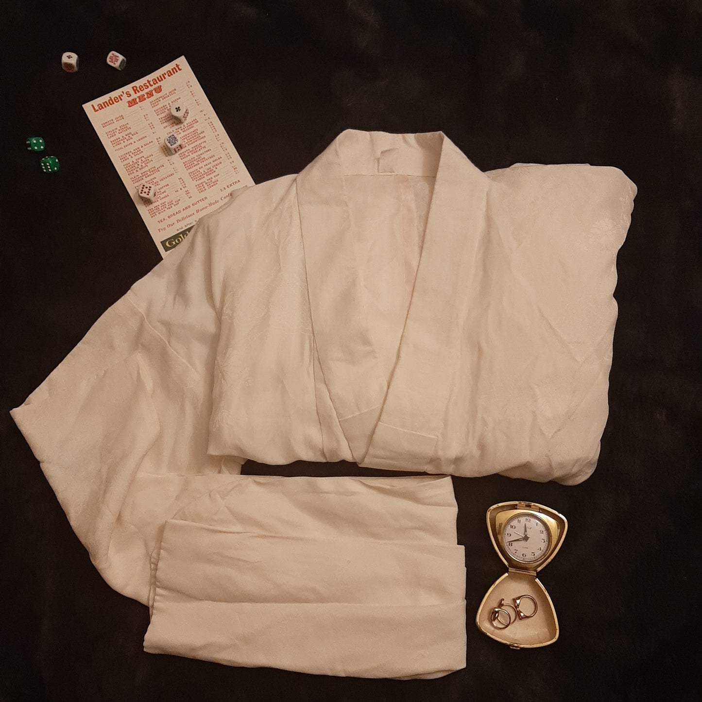 Winged white robe with flower and cloud pattern