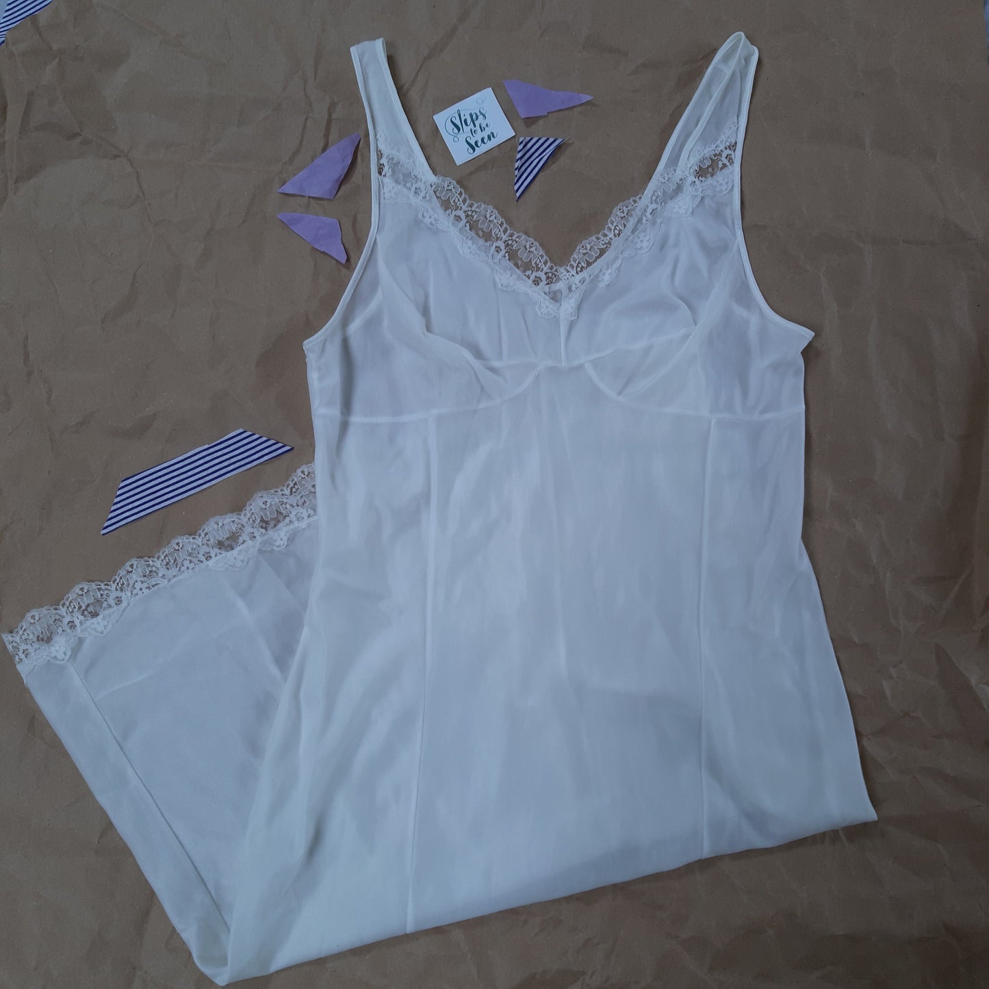 Off white structured slip