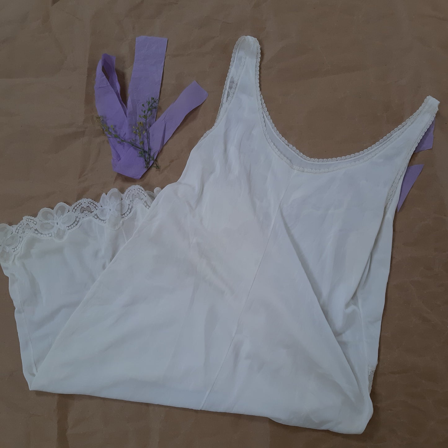 White New Eda Slip