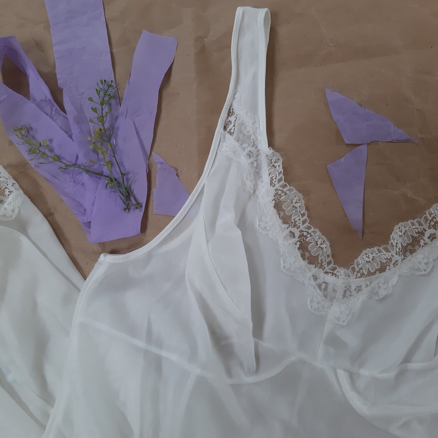 Off white structured slip