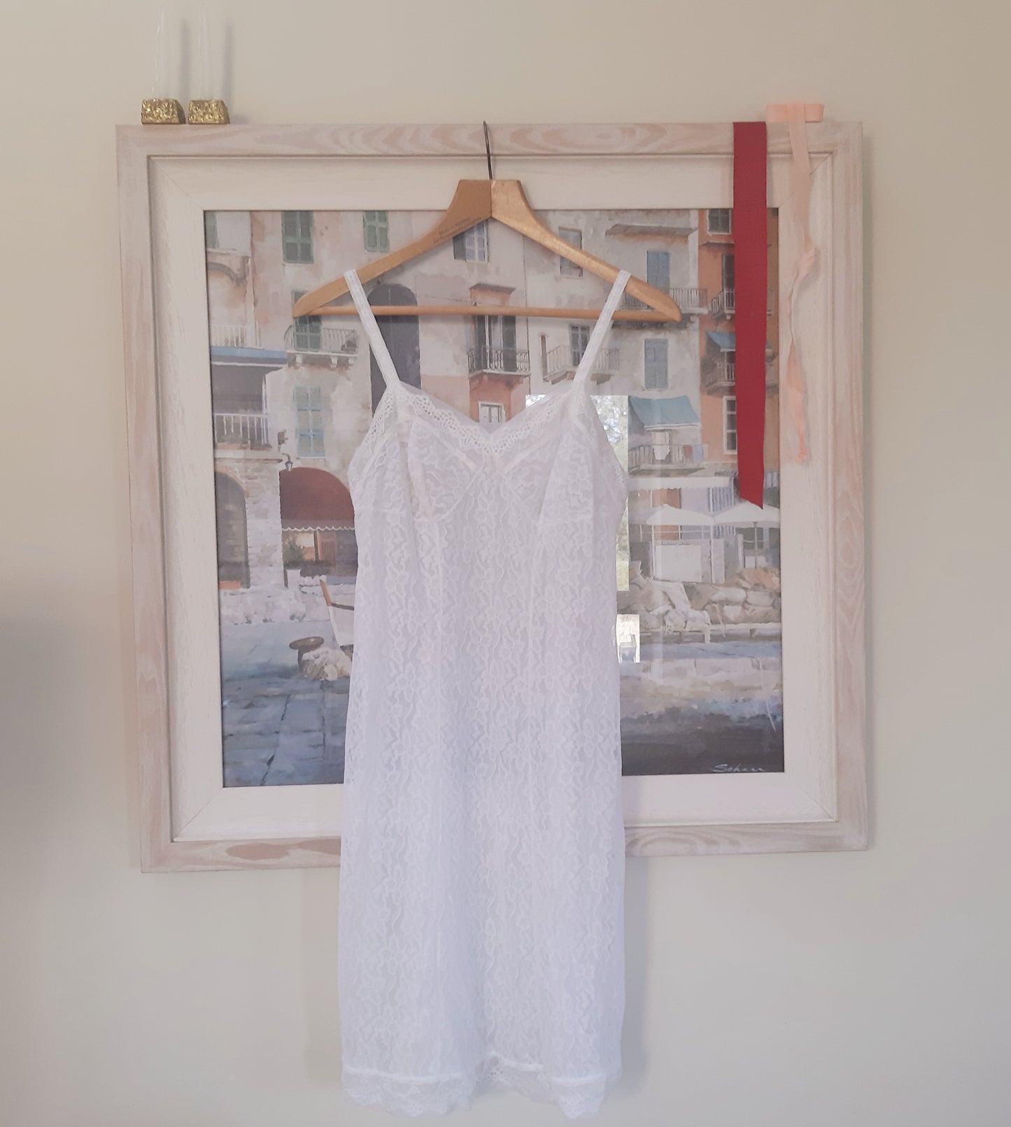 Sheer shell pattern slip