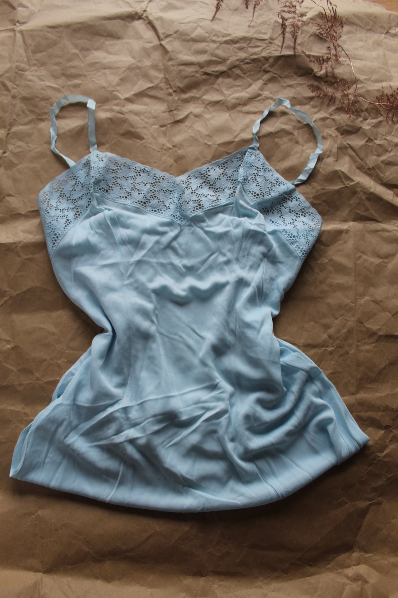 Powder blue slip