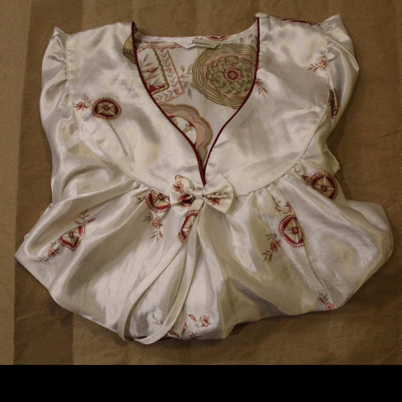 Cosy and silky nightie