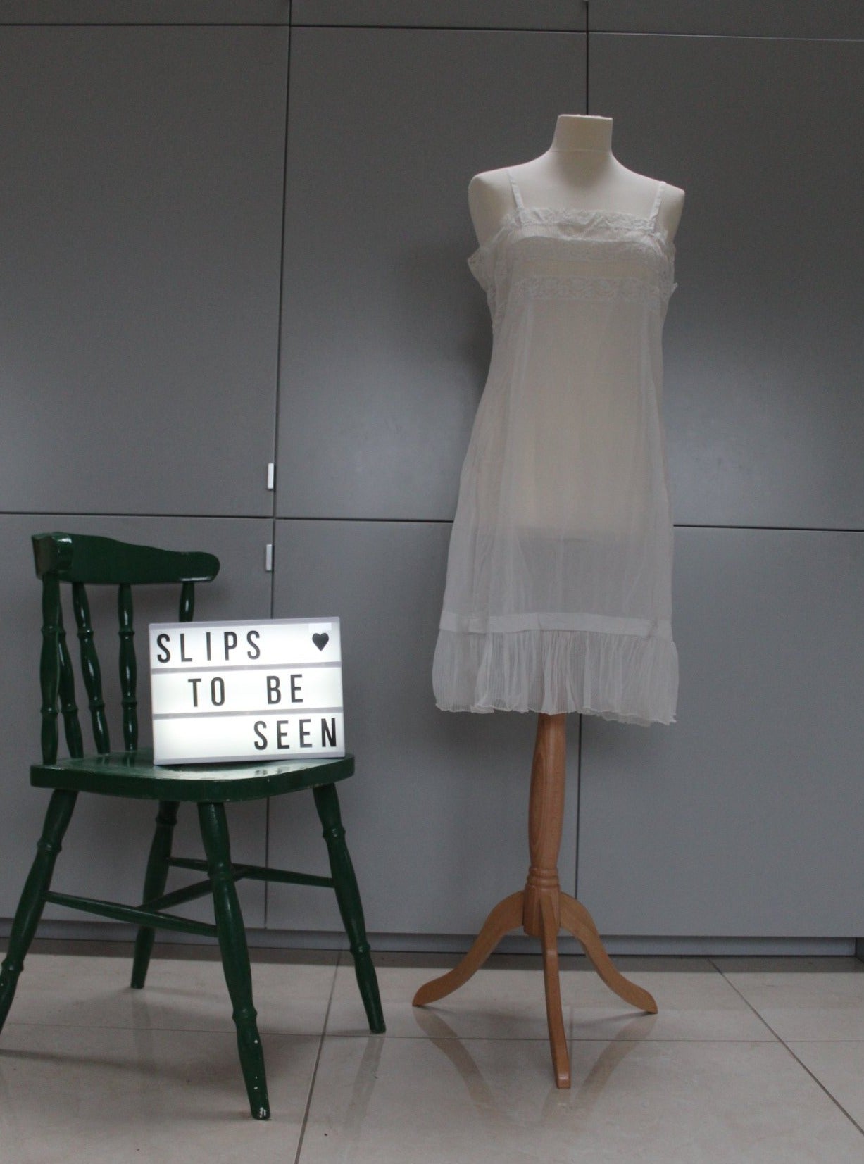 Hint of mint flapper style slip