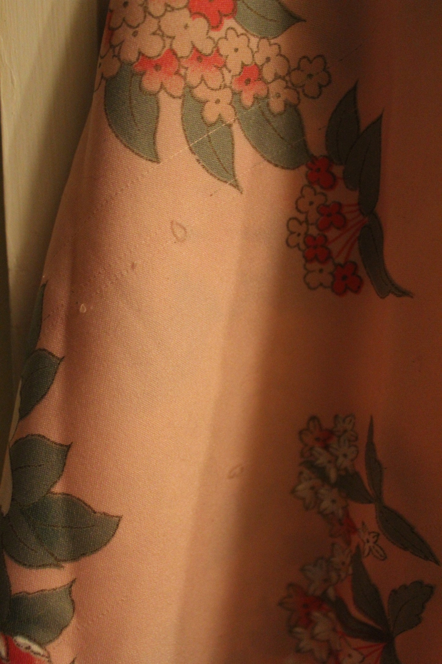 Pink robe with blossom print