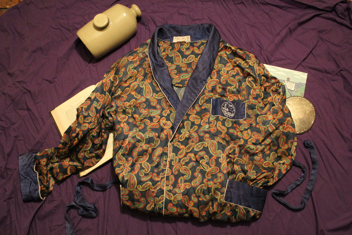 Blue robe with paisley pattern and pockets