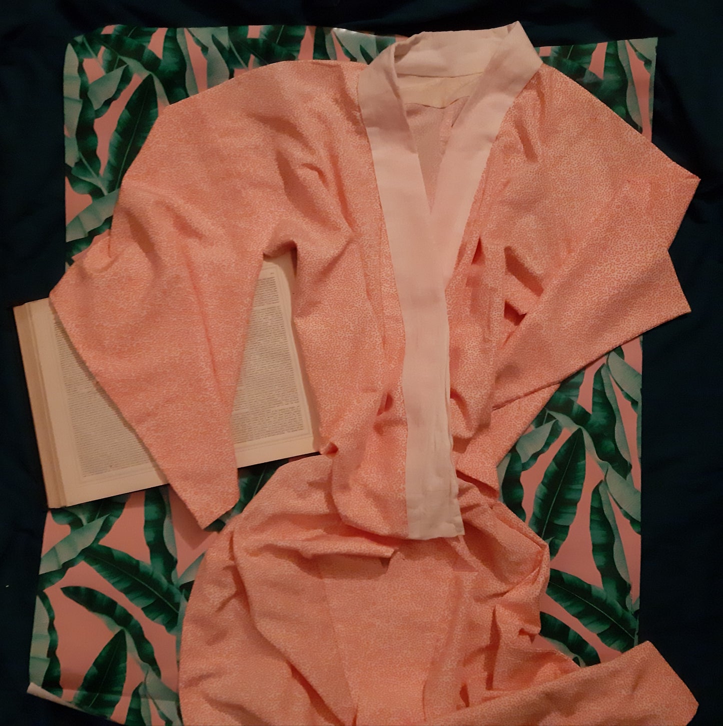 White robe with peach blossoms