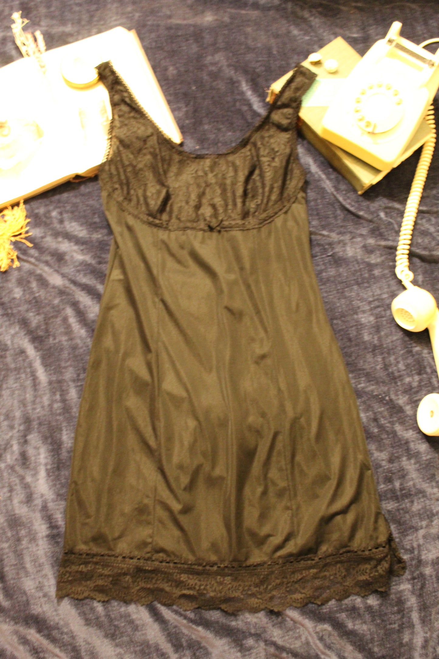 Classic short black slip