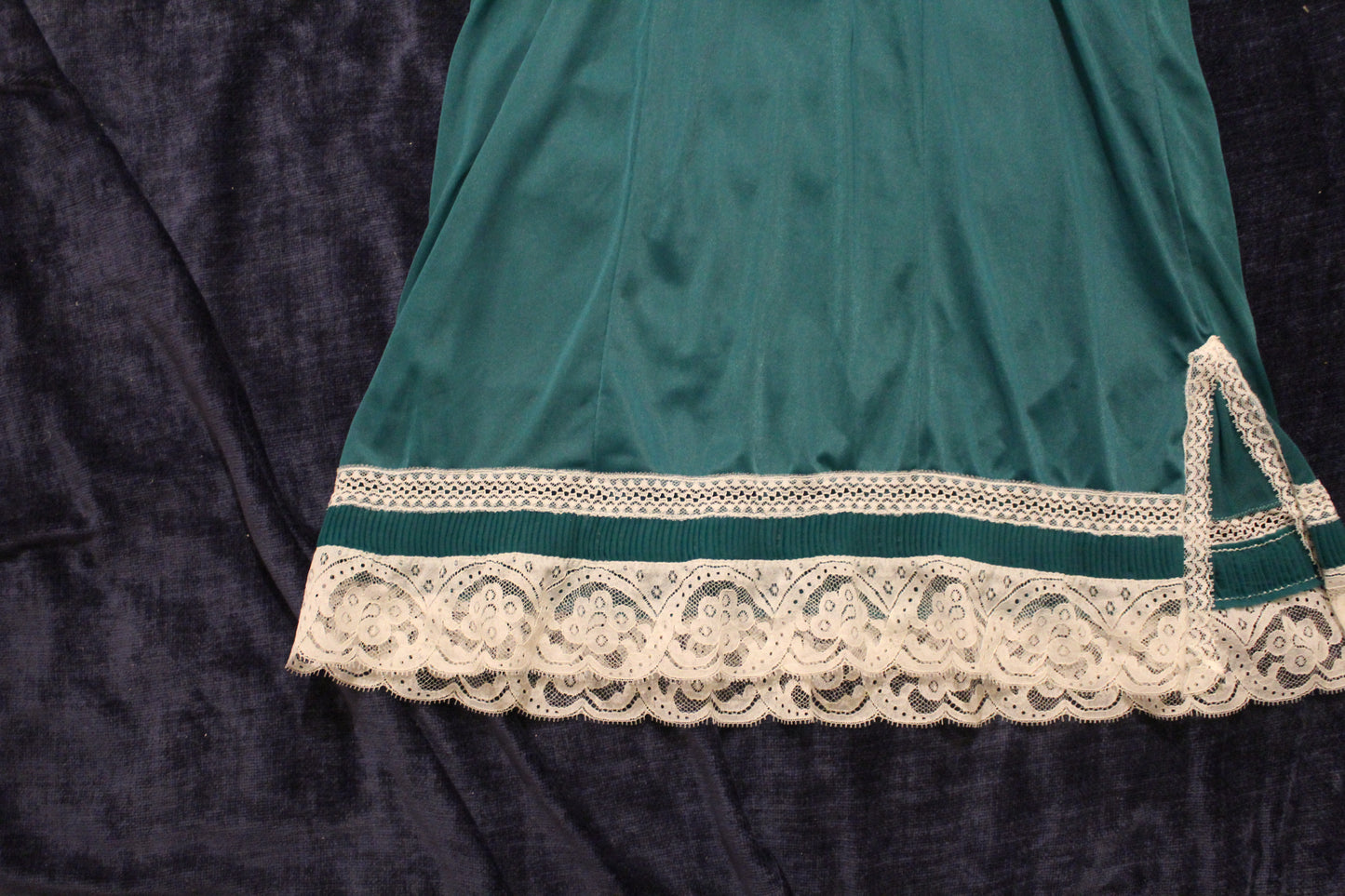 Emerald slip with white trim