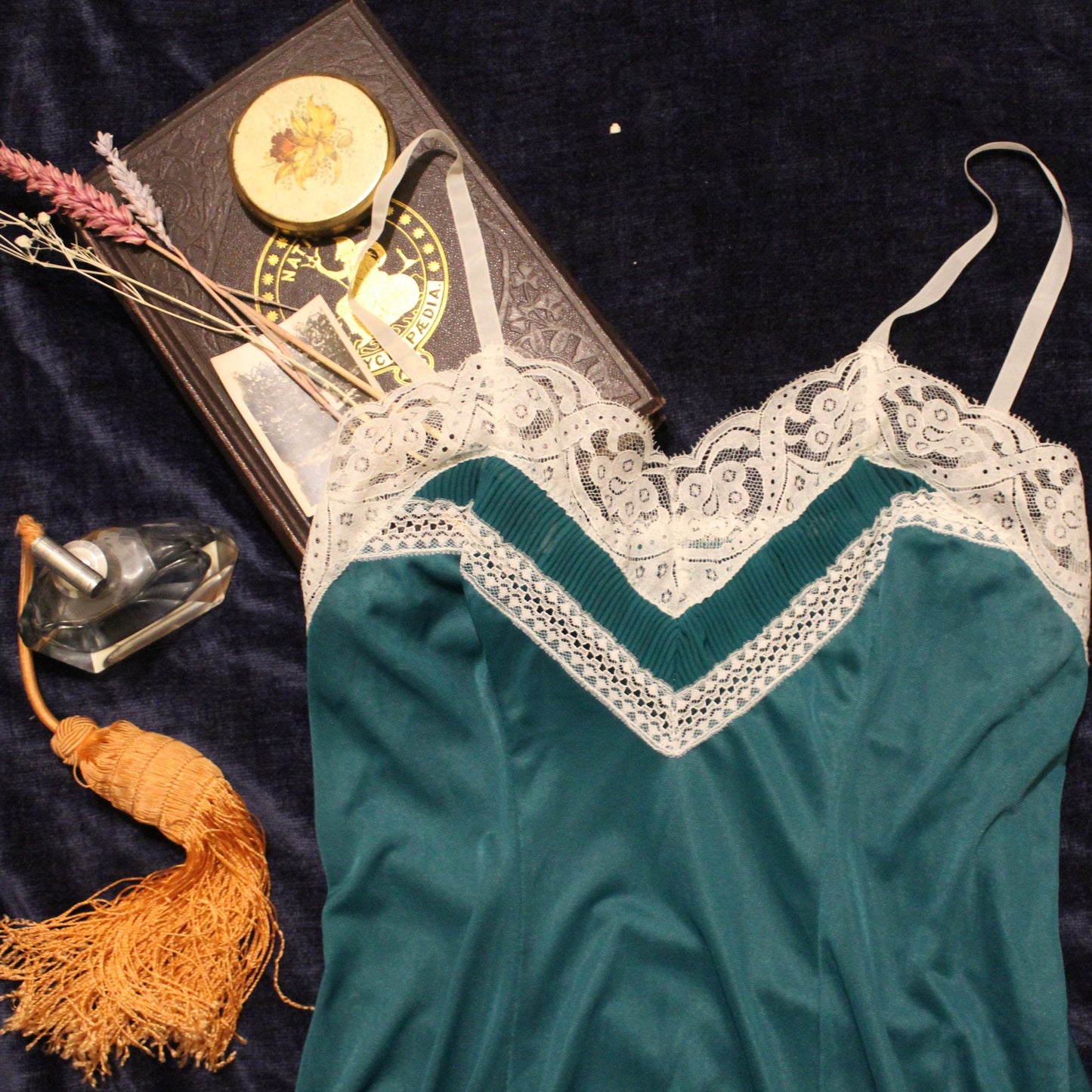 Emerald slip with white trim