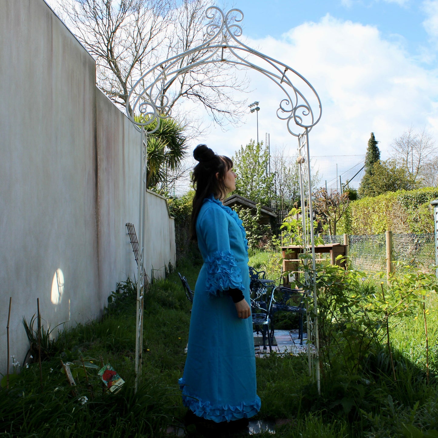 Movie star blue frill robe