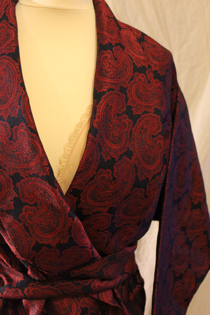 Structured black smoking jacket with wine paisley