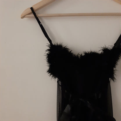 Black slip with feather detail