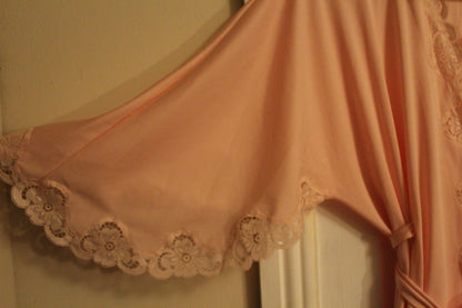 Pink robe with lace hemming tie up front